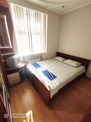Хостелы Respect Aparts Hostel Минск Двухместный номер эконом-класса с 1 кроватью и общей ванной комнатой-7