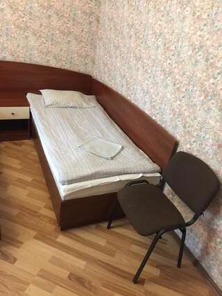 Хостелы Respect Aparts Hostel Минск Односпальная кровать в общем номере с 4 кроватями-4